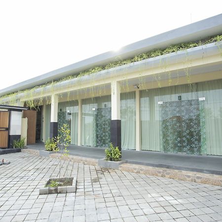 V Canggu Dormitory المظهر الخارجي الصورة
